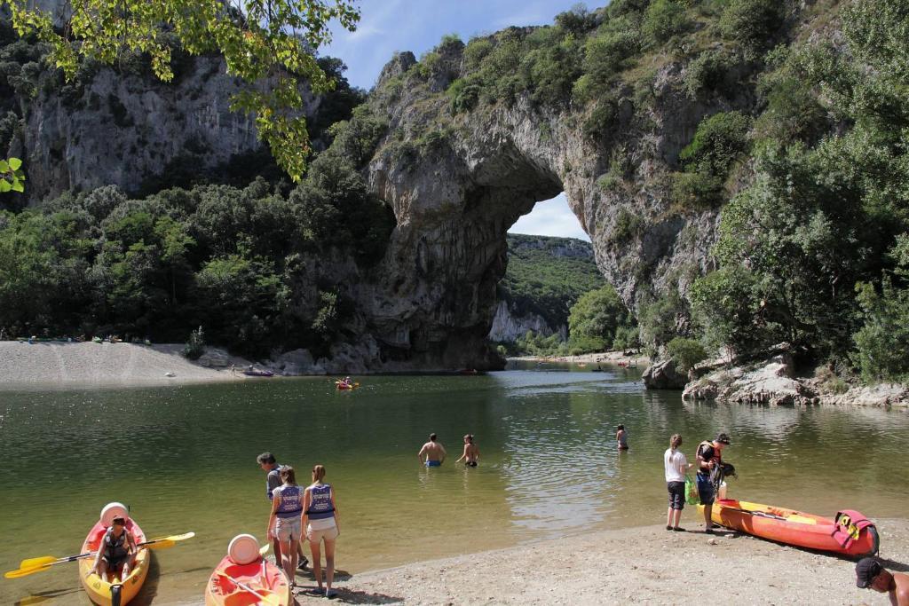 Le Mas Du Ruisseau Bellegarde  Ngoại thất bức ảnh